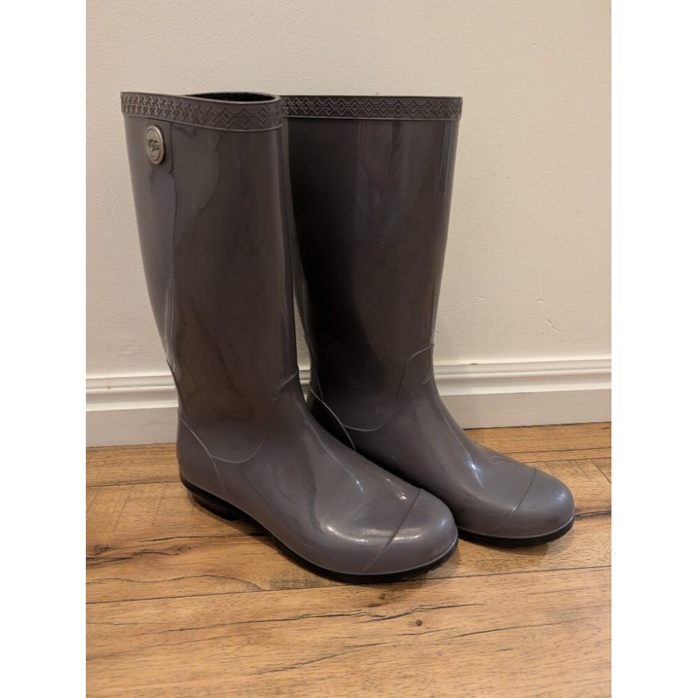 UGG Women's Grey Glossy Rubber Rain Boots Waterproof Mid-Calf Size 8